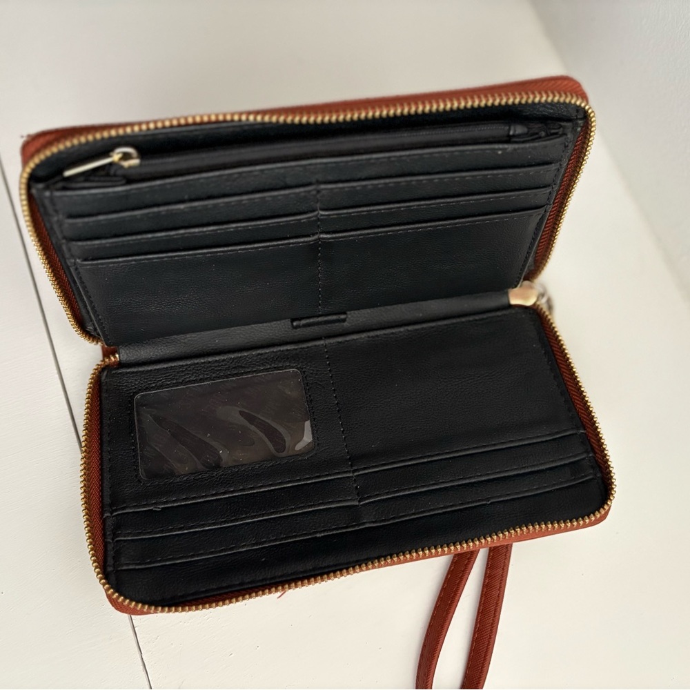 Steve Madden Brown Wristlet Wallet with Gold Accent - Picture 4 of 6
